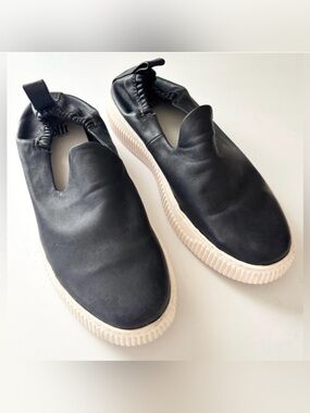 Sofft Black Fana Soft Leather Slip on Shoes